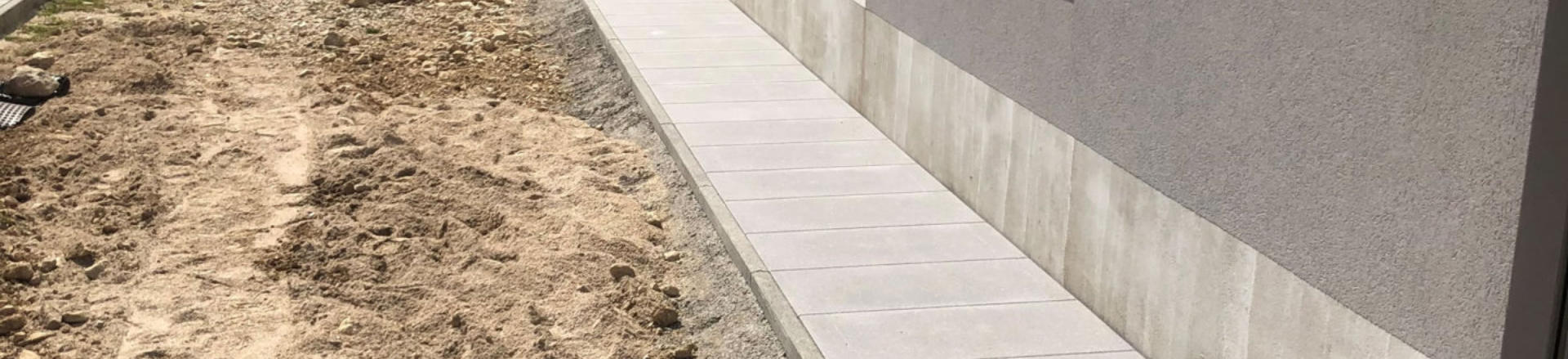 Tlakovanje dvorišč